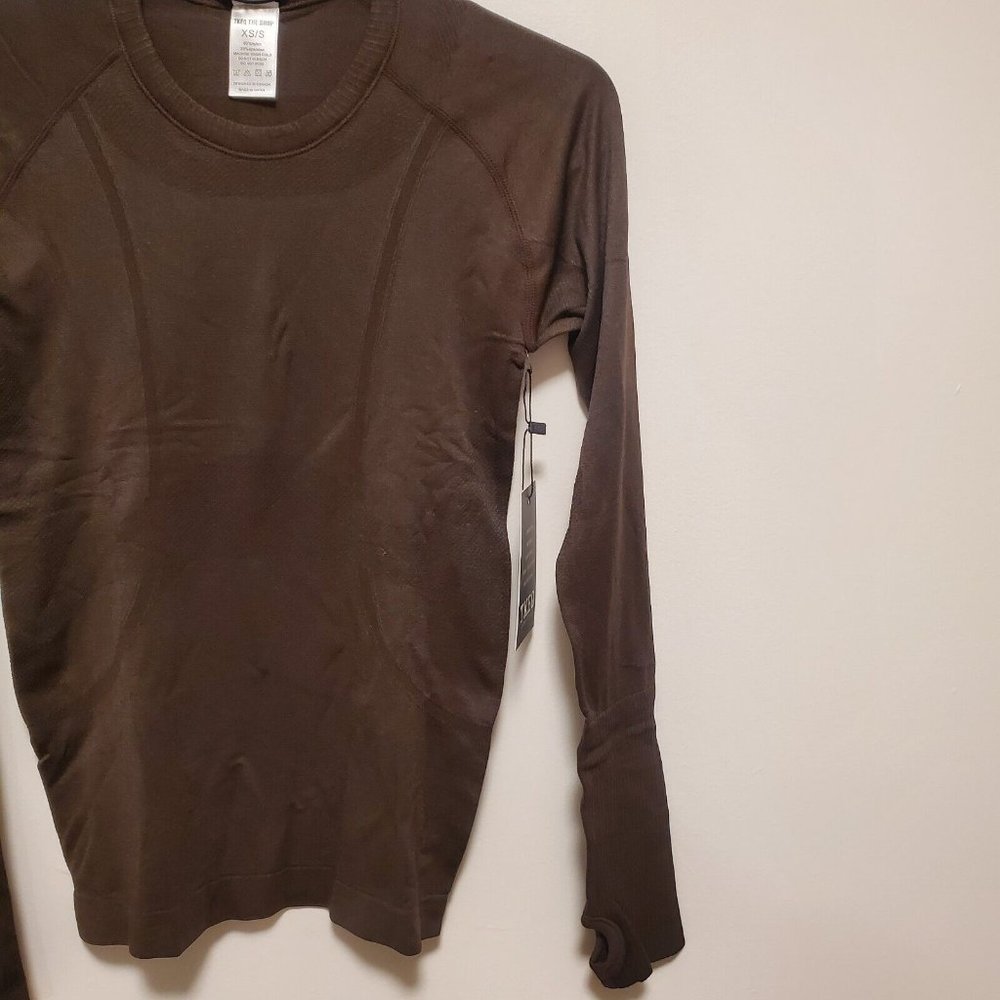 TKEQ Kennedy Long Sleeve Seamless Shirt Color: Espresso Brown Size: XS/S - Picture 9 of 11